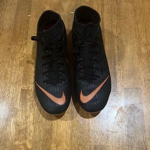 NIKE Mercurial SuperFly 6’s Black and Orange Cleats Size 8.5 US